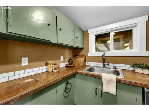 707 E 28th Street Vancouver WA 98663