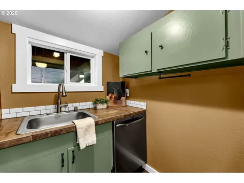 707 E 28th Street Vancouver WA 98663
