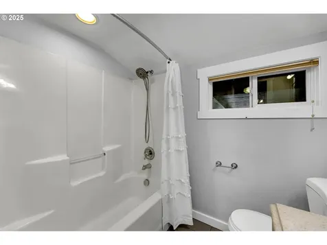 707 E 28th Street Vancouver WA 98663