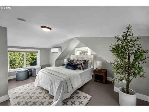 707 E 28th Street Vancouver WA 98663
