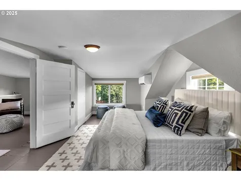 707 E 28th Street Vancouver WA 98663