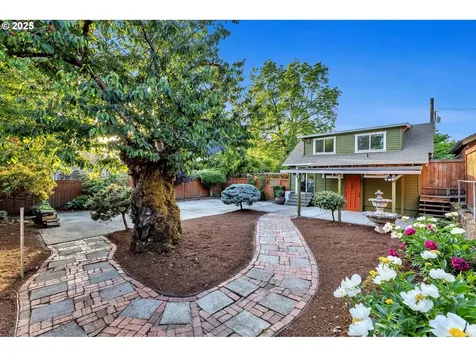 707 E 28th Street Vancouver WA 98663