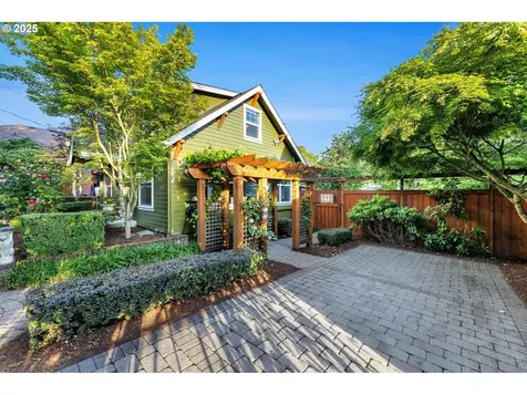 707 E 28th Street Vancouver WA 98663