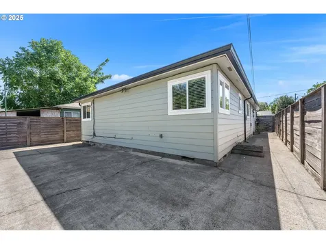 6405 SE Knight Street Portland OR 97206