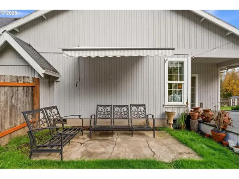 1842 Rose Hedge Court Vernonia OR 97064