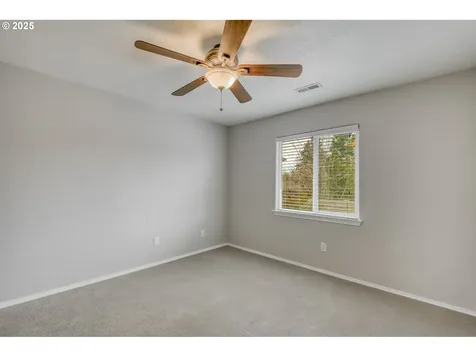 6718 SE Henry Street Portland OR 97206
