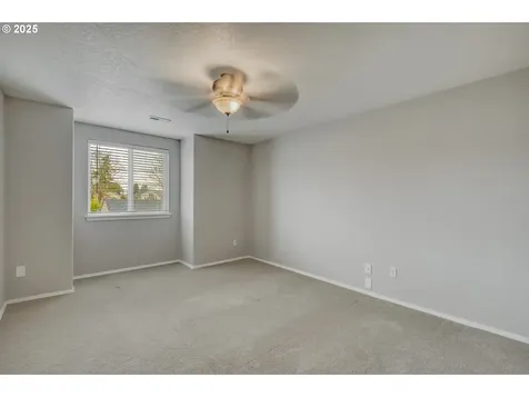6718 SE Henry Street Portland OR 97206