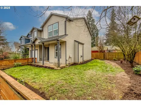 6718 SE Henry Street Portland OR 97206