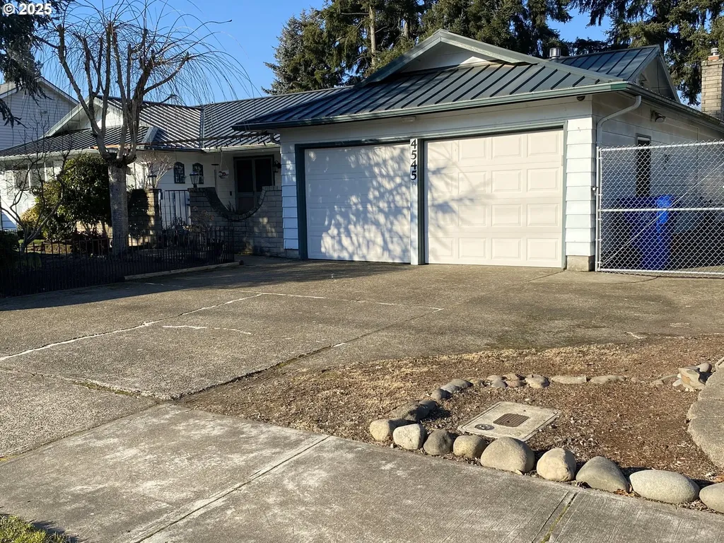 4545 Satter Drive NE Salem OR 97305