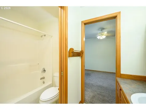1411 NE Logan Street Mcminnville OR 97128