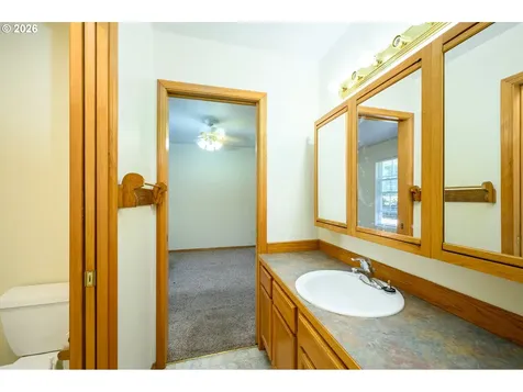 1411 NE Logan Street Mcminnville OR 97128