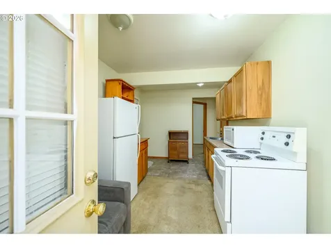 1411 NE Logan Street Mcminnville OR 97128