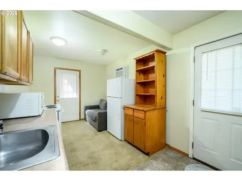 1411 NE Logan Street Mcminnville OR 97128