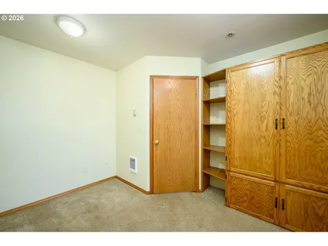 1411 NE Logan Street Mcminnville OR 97128