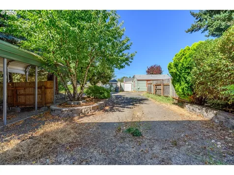 1411 NE Logan Street Mcminnville OR 97128