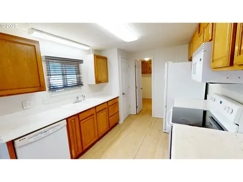15889 Sunset Strip Brookings OR 97415