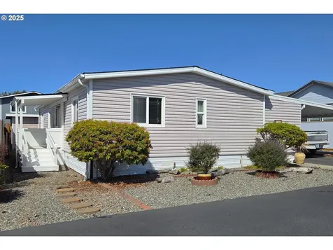 15889 Sunset Strip Brookings OR 97415