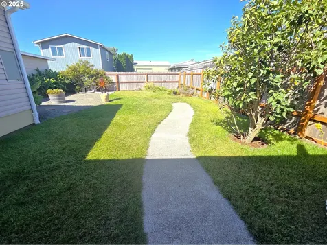 15889 Sunset Strip Brookings OR 97415