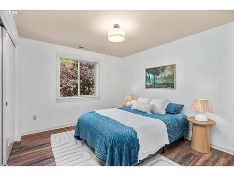7027 SE Boise Street Portland OR 97206