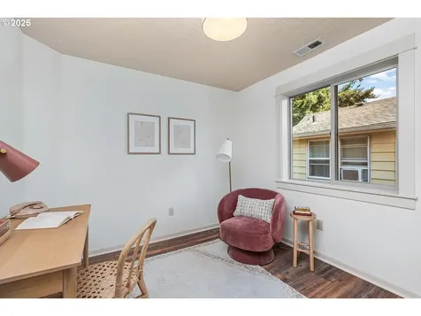 7027 SE Boise Street Portland OR 97206
