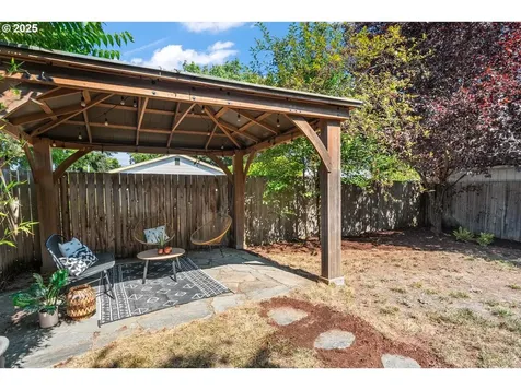 7027 SE Boise Street Portland OR 97206