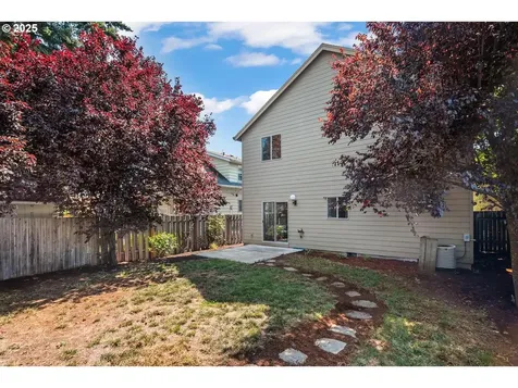 7027 SE Boise Street Portland OR 97206