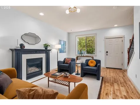 7027 SE Boise Street Portland OR 97206