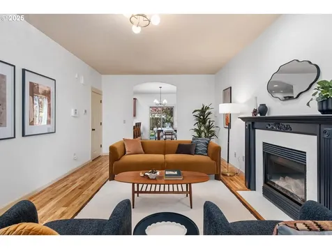 7027 SE Boise Street Portland OR 97206