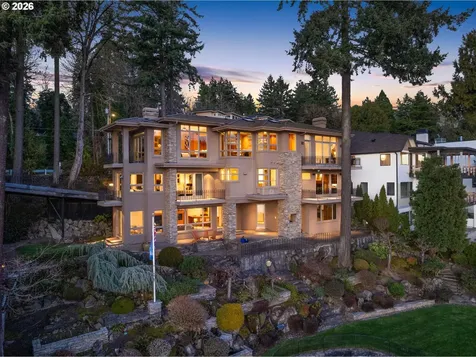 3012 Lakeview Boulevard Lake Oswego OR 97035