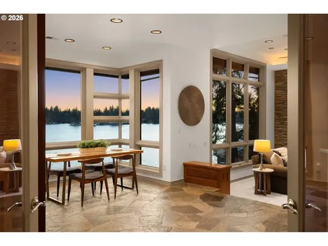3012 Lakeview Boulevard Lake Oswego OR 97035