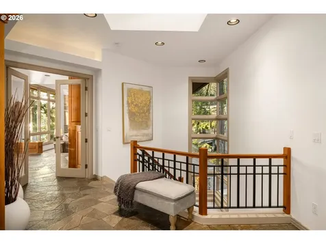3012 Lakeview Boulevard Lake Oswego OR 97035