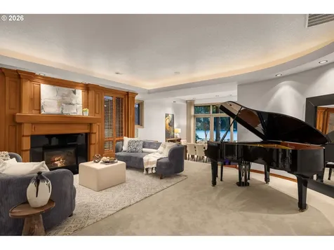 3012 Lakeview Boulevard Lake Oswego OR 97035