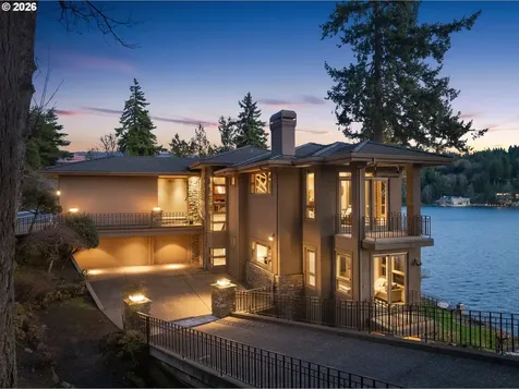 3012 Lakeview Boulevard Lake Oswego OR 97035