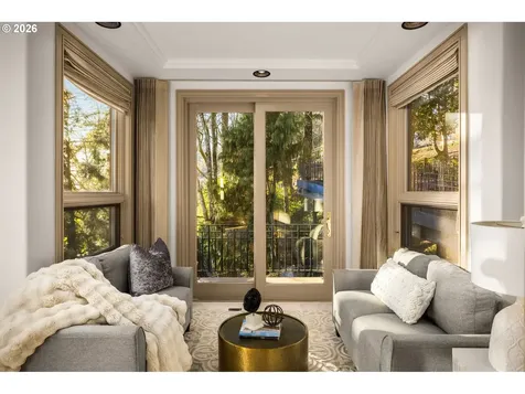 3012 Lakeview Boulevard Lake Oswego OR 97035