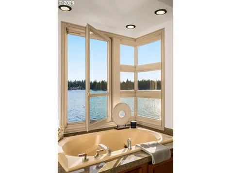 3012 Lakeview Boulevard Lake Oswego OR 97035