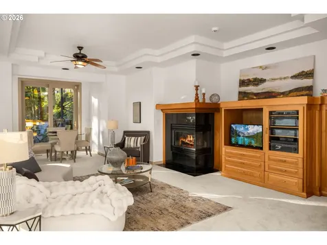3012 Lakeview Boulevard Lake Oswego OR 97035