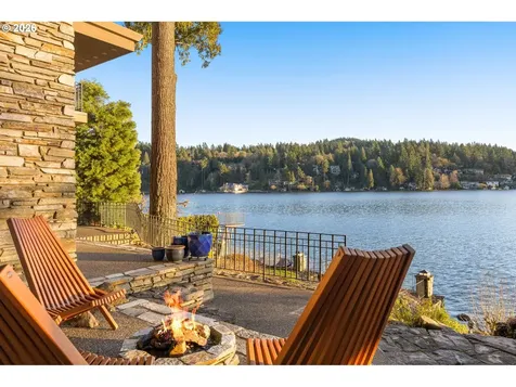 3012 Lakeview Boulevard Lake Oswego OR 97035