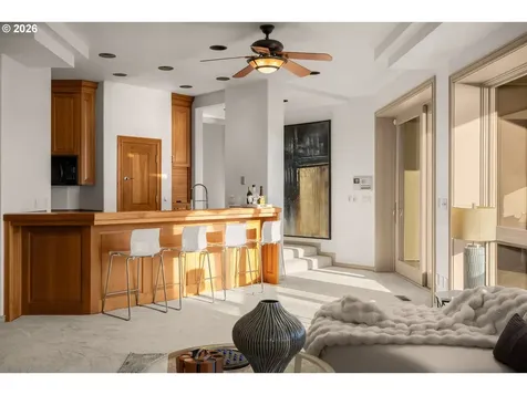 3012 Lakeview Boulevard Lake Oswego OR 97035