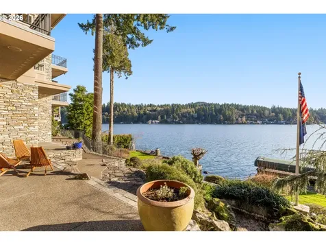 3012 Lakeview Boulevard Lake Oswego OR 97035