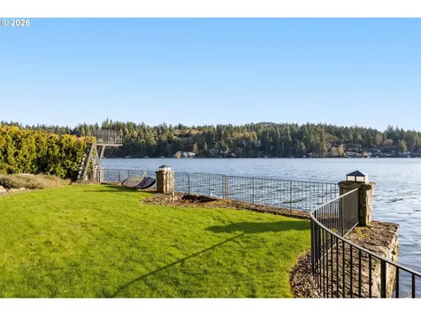 3012 Lakeview Boulevard Lake Oswego OR 97035