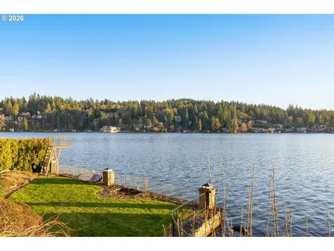 3012 Lakeview Boulevard Lake Oswego OR 97035
