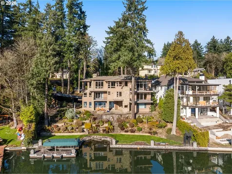 3012 Lakeview Boulevard Lake Oswego OR 97035