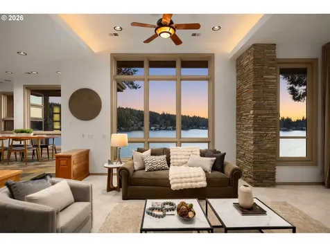 3012 Lakeview Boulevard Lake Oswego OR 97035