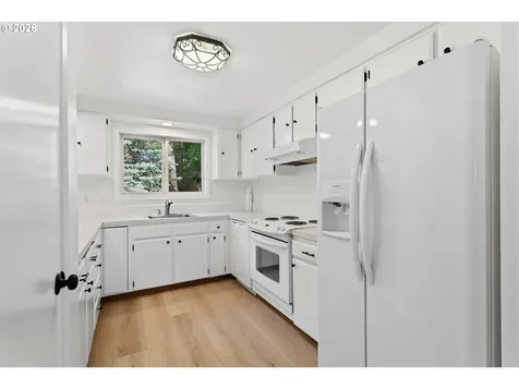 9851 SE King Way Happy Valley OR 97086