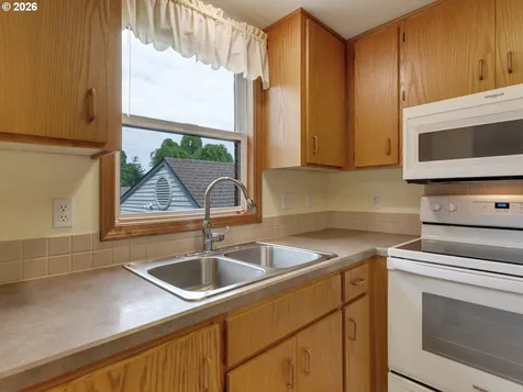 14859 NE Sacramento Street Portland OR 97230