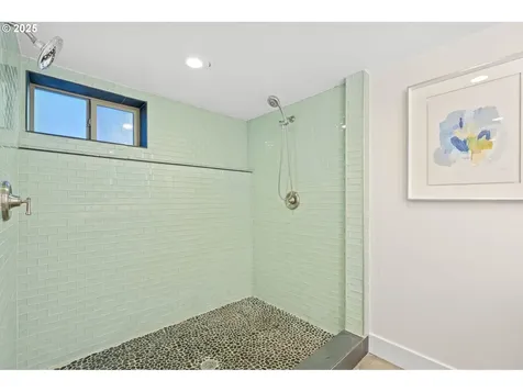 2942 NE 34th Avenue Portland OR 97212