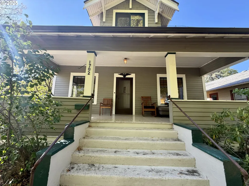 1702 Cedar Street La Grande OR 97850