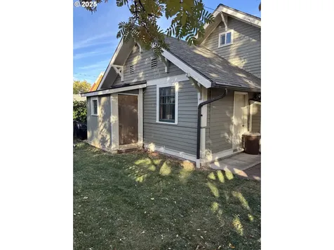 1702 Cedar Street La Grande OR 97850