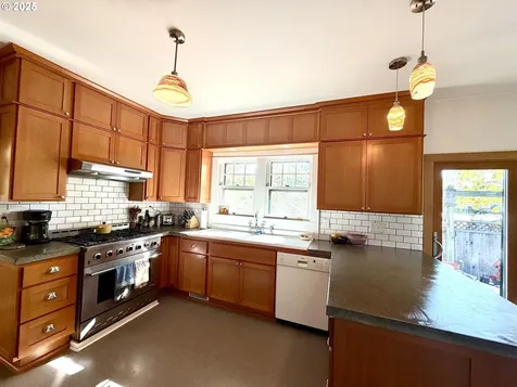 1702 Cedar Street La Grande OR 97850