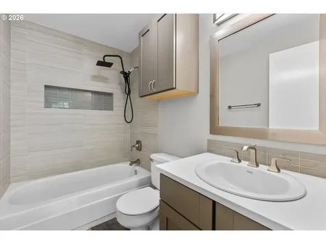 17570 NW Park View Boulevard Portland OR 97229
